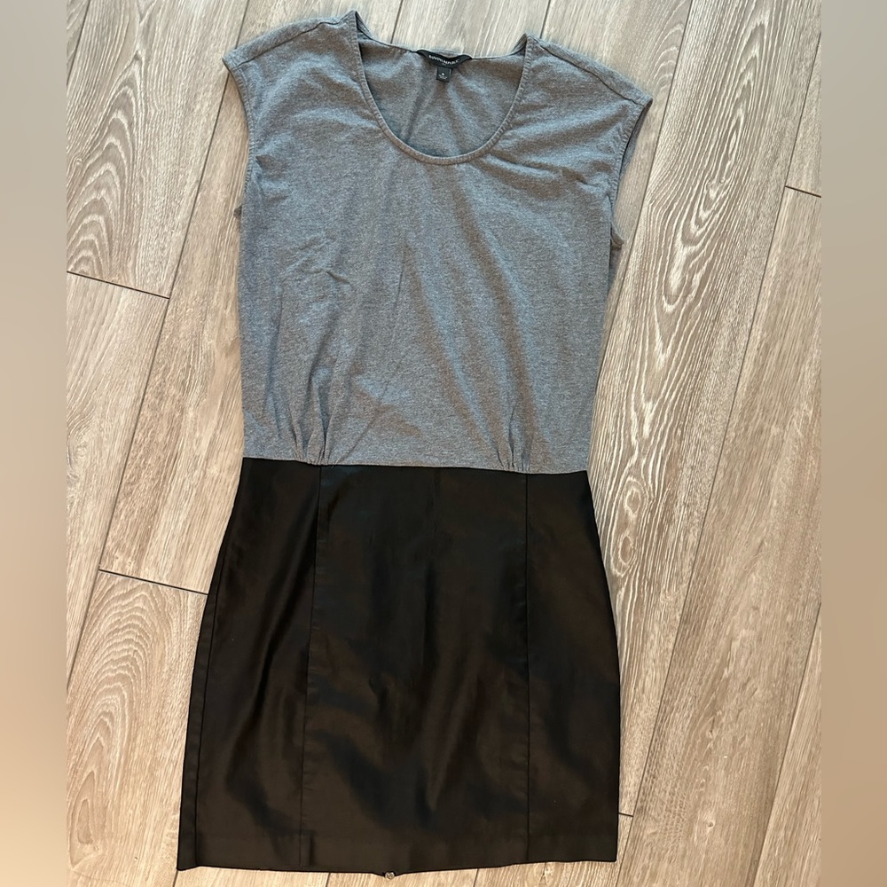 Banana Republic black & gray mini dress for women size 6 gently used